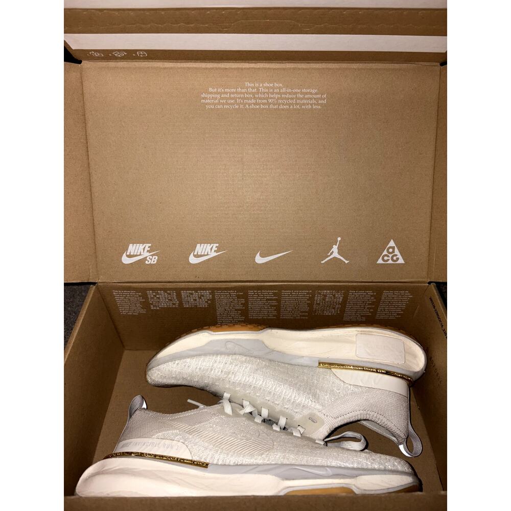 Nike Women's ZOOMX Invincible 3 Running Shoes
